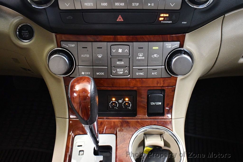 Used 2012 Toyota Highlander Limited w/ Tow Pkg image 28