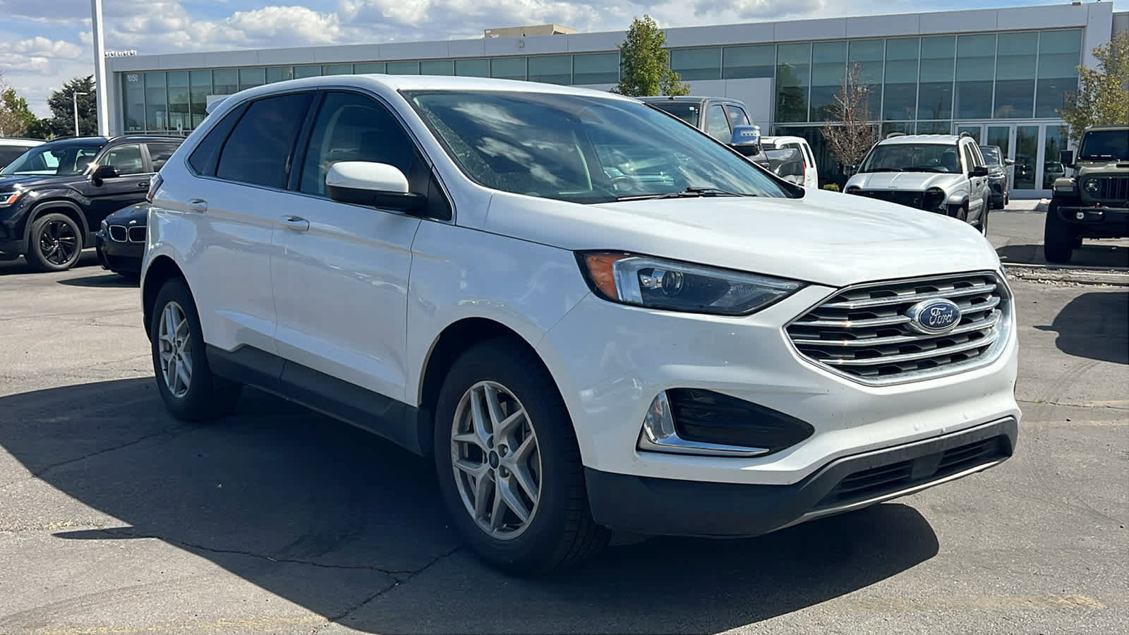 Used 2022 Ford Edge SEL AWD/4WD image 3