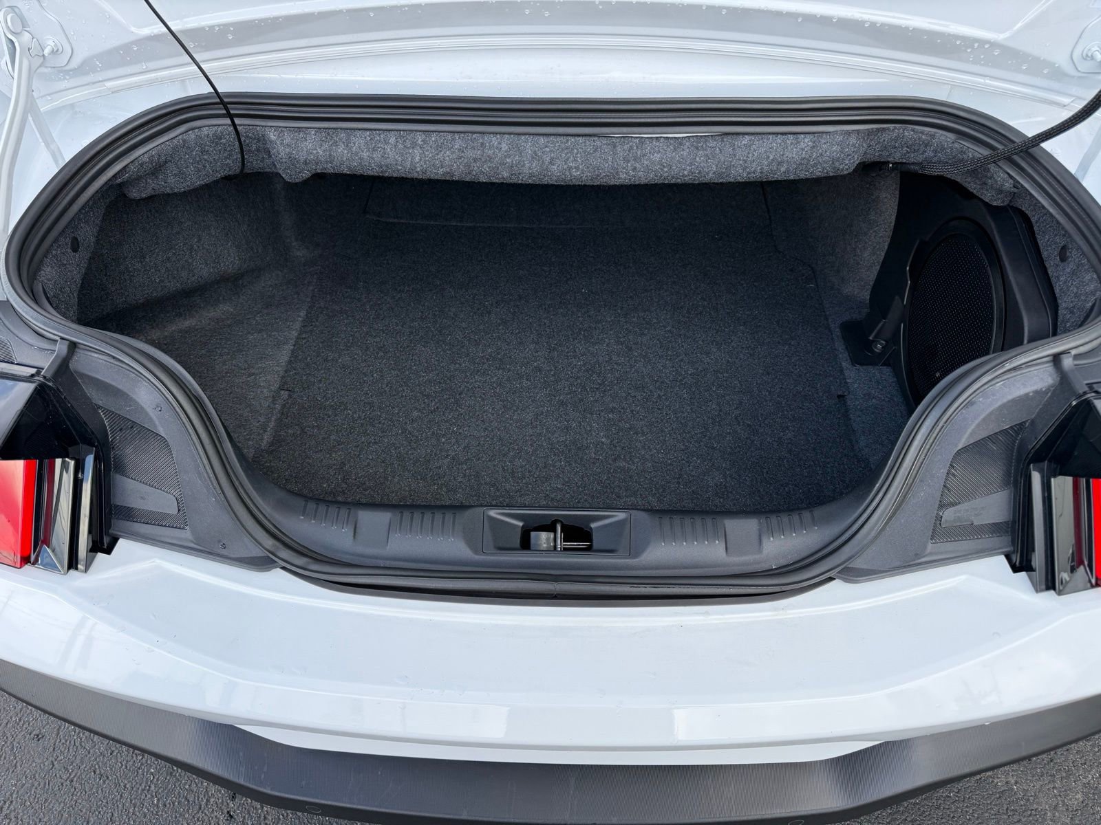 Used 2024 Ford Mustang GT Premium image 36