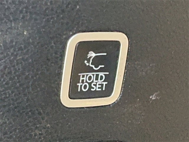 Used 2023 Jeep Wagoneer Series II w/ Convenience Group I image 20