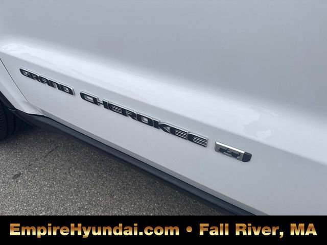 Used 2022 Jeep Grand Cherokee Limited image 14