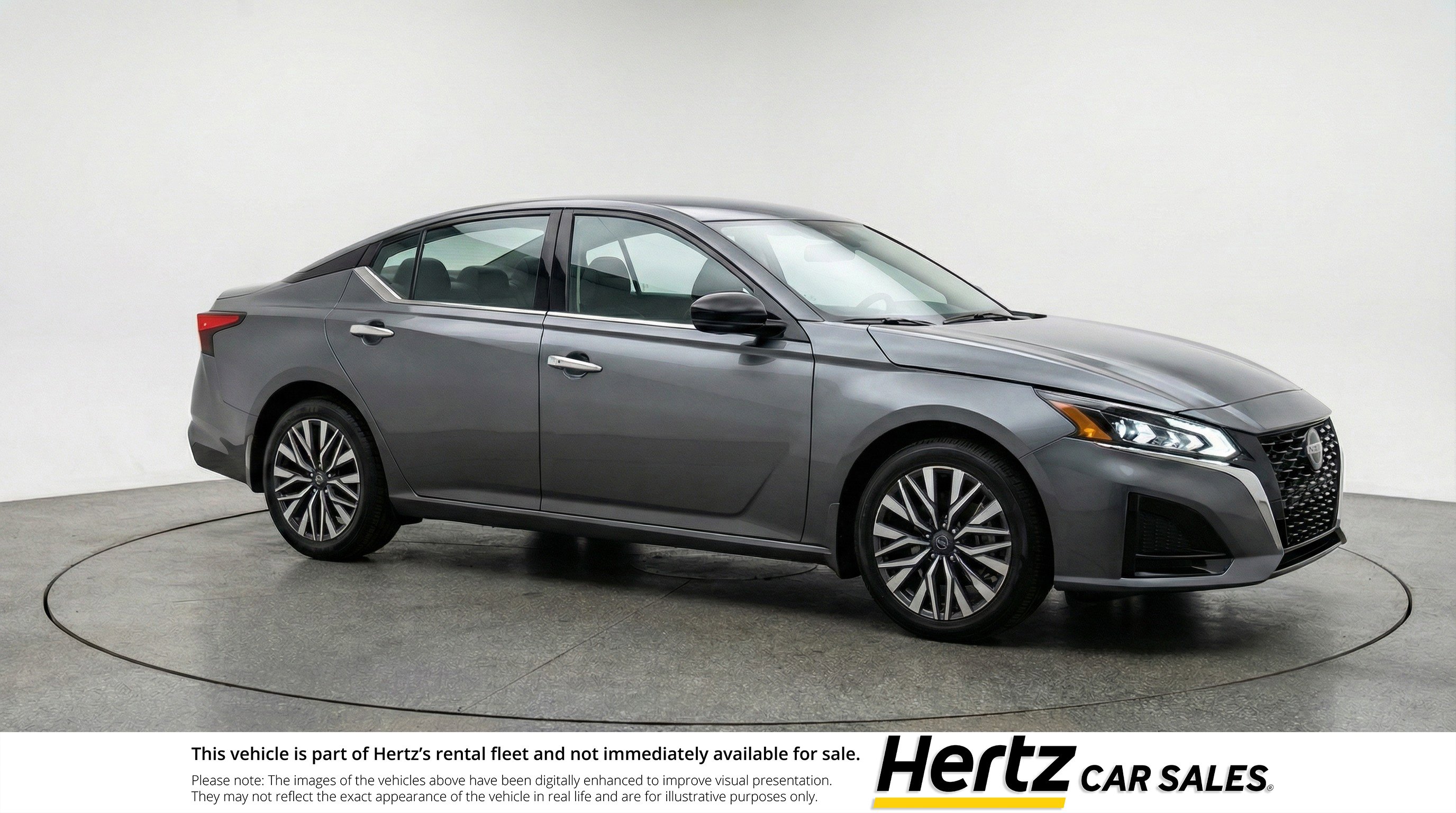 Used 2025 Nissan Altima 2.5 SV image 1