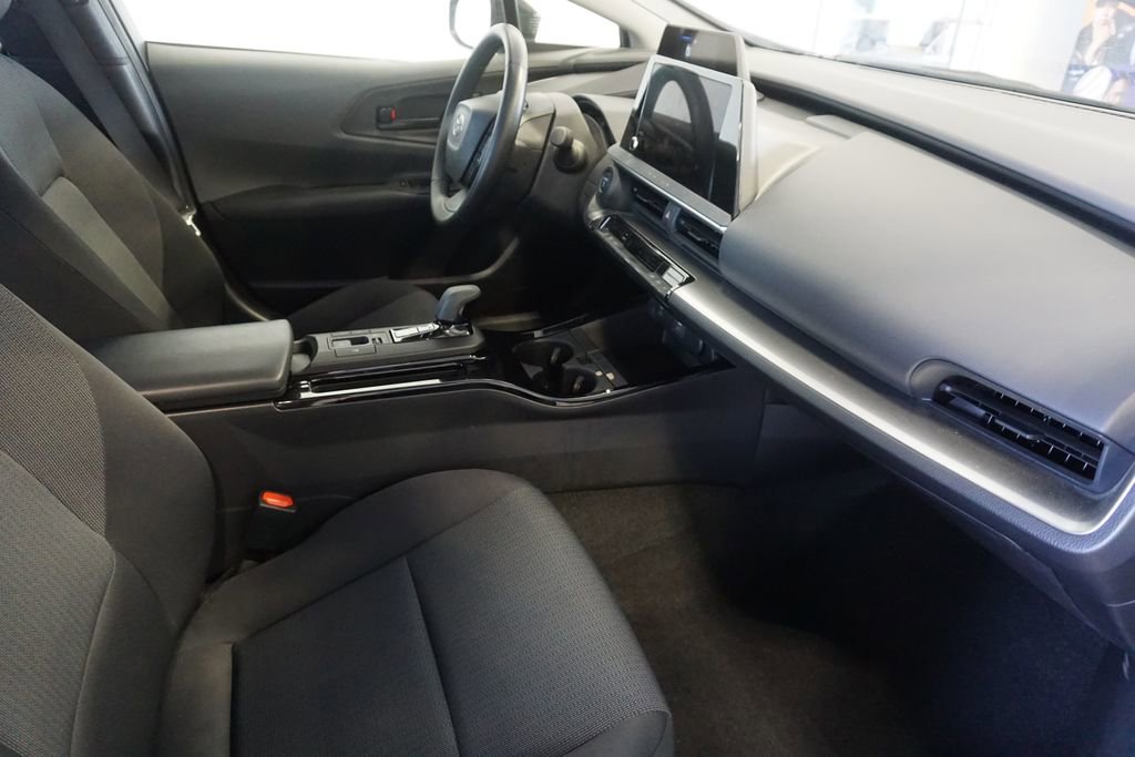 Used 2023 Toyota Prius LE FWD image 20
