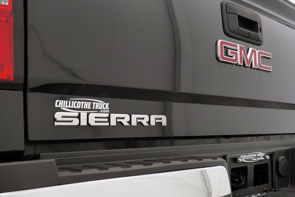 Used 2018 GMC Sierra 2500 SLE w/ SLE Preferred Package AWD/4WD image 9