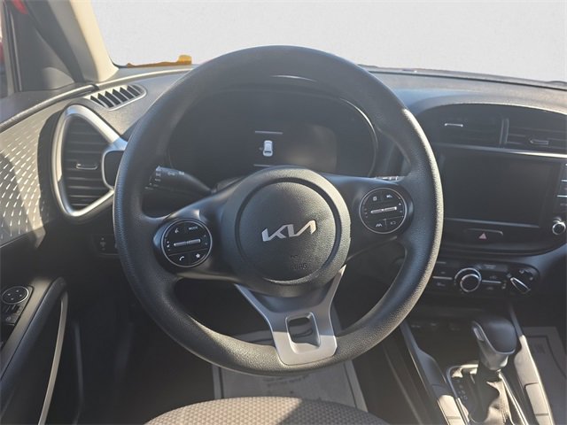 Used 2023 Kia Soul LX w/ LX Technology Package image 12