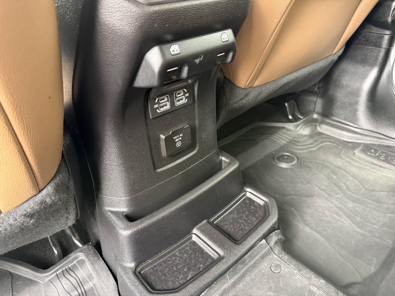 Used 2021 Jeep Wrangler Unlimited Sahara AWD/4WD image 15
