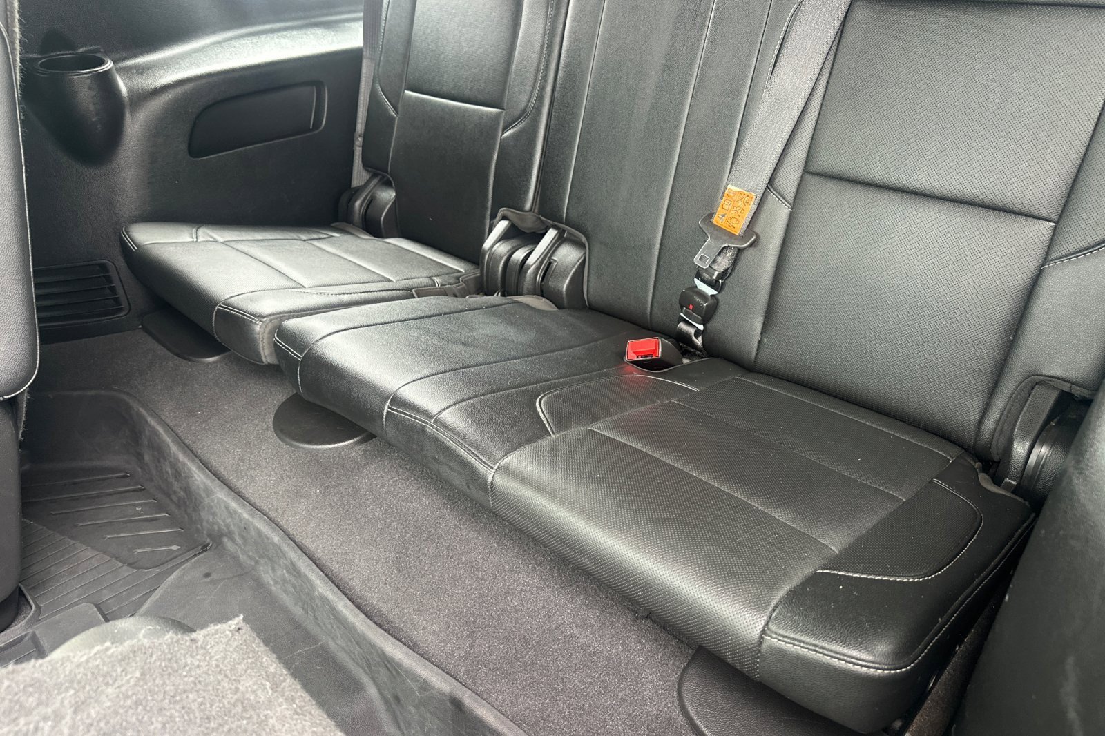 Used 2020 Chevrolet Suburban Premier w/ RST 6.2L Performance Edition RWD image 14