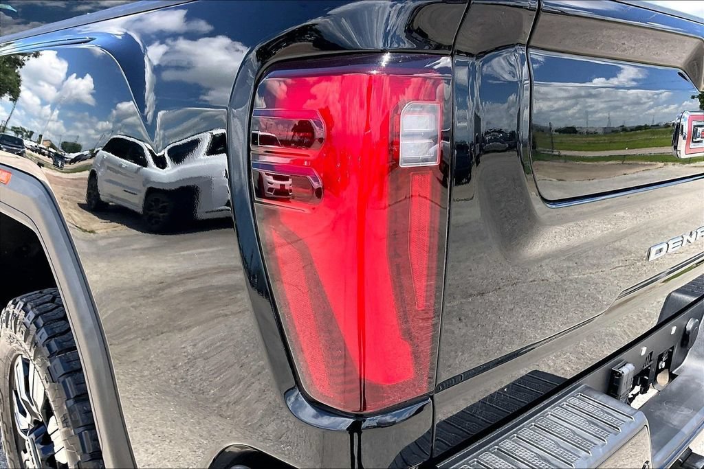 Used 2024 GMC Sierra 3500 Denali w/ Denali Reserve Package AWD/4WD image 20