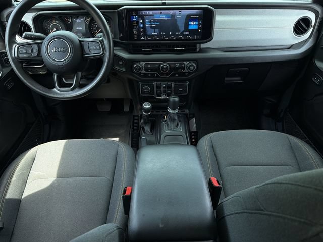 Used 2024 Jeep Gladiator Sport AWD/4WD image 19