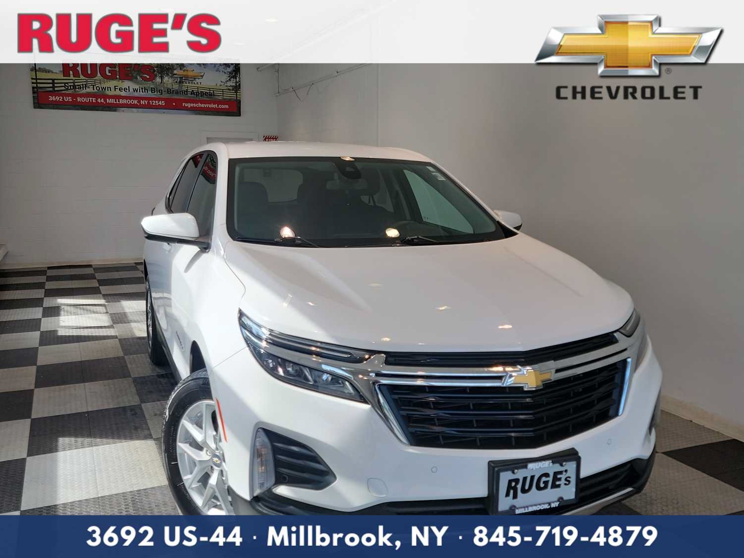Used 2022 Chevrolet Equinox LT AWD/4WD image 1