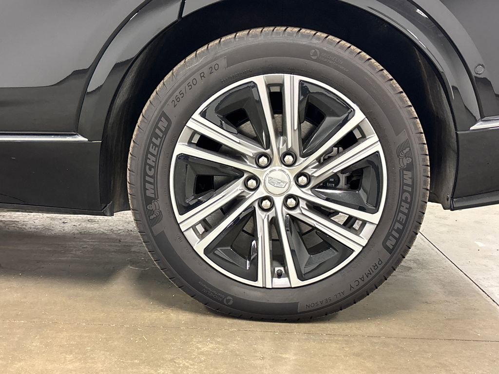 New 2025 Cadillac Lyriq Luxury RWD image 11