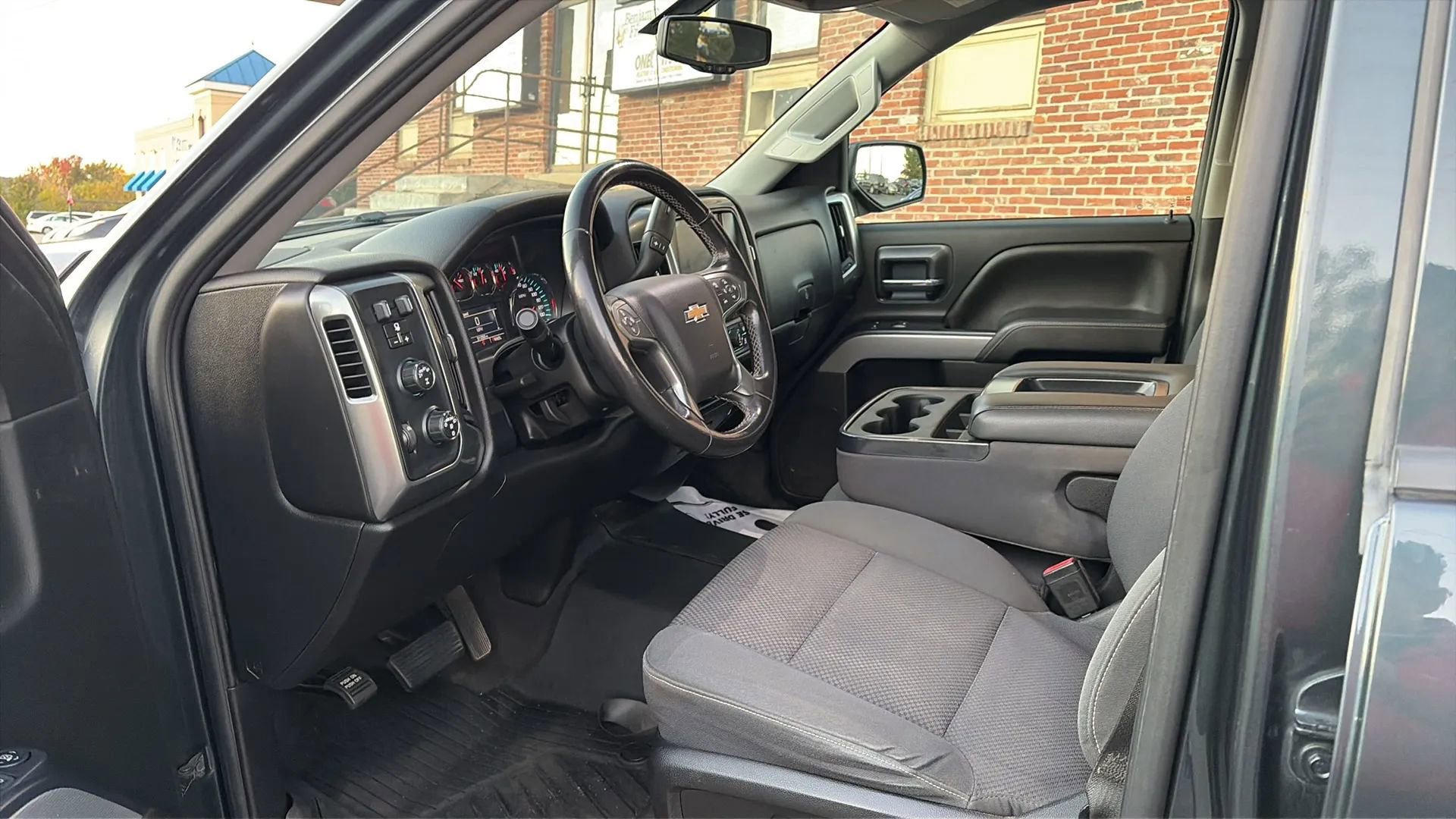 Used 2019 Chevrolet Silverado 1500 LT w/ All Star Edition image 29