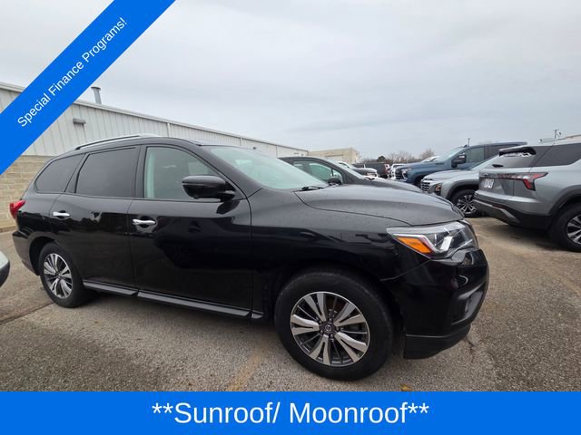 Used 2020 Nissan Pathfinder SL image 3