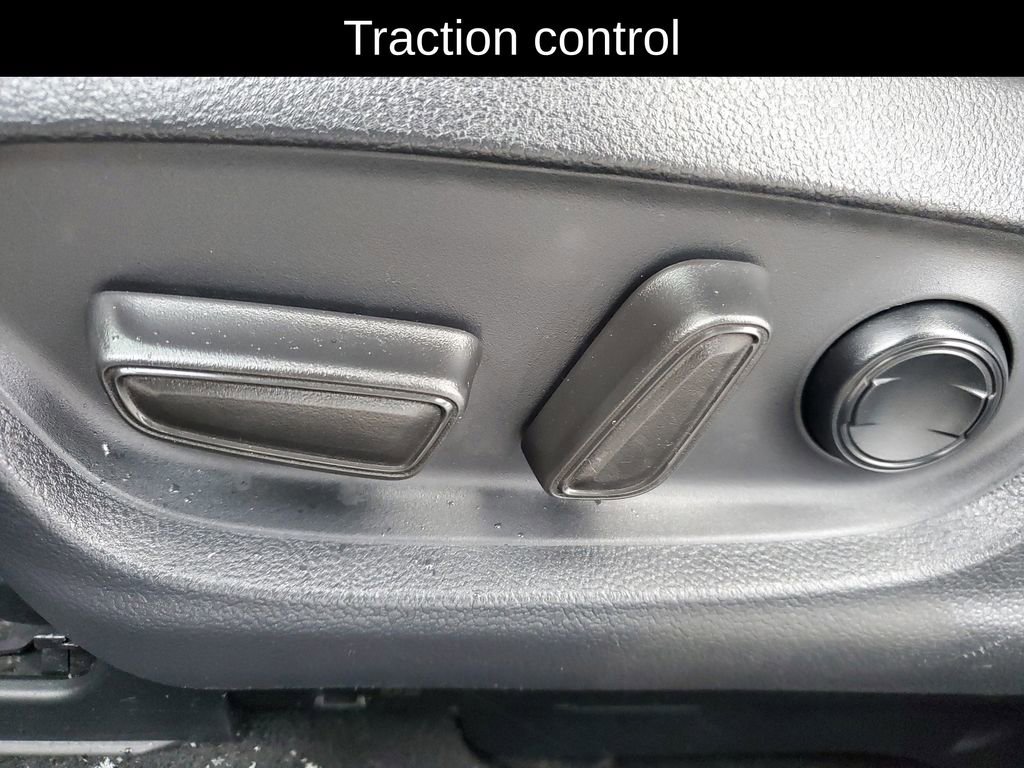 Used 2018 Toyota Camry XLE w/ Audio Package image 7