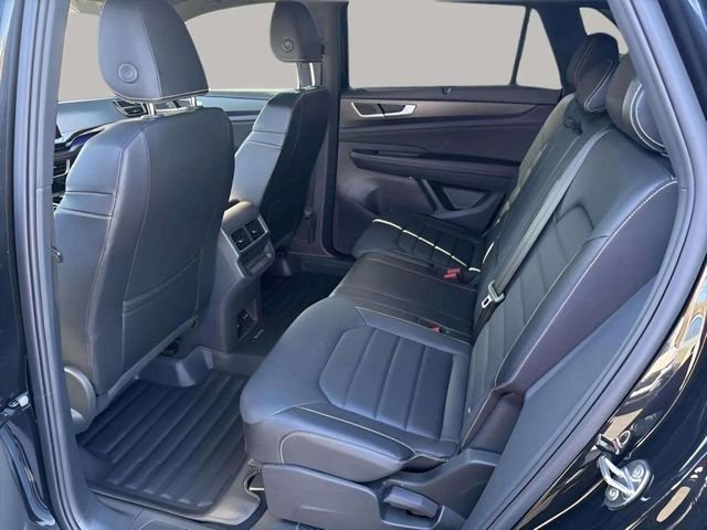 Used 2024 Volkswagen Atlas Cross Sport SEL R-Line image 6