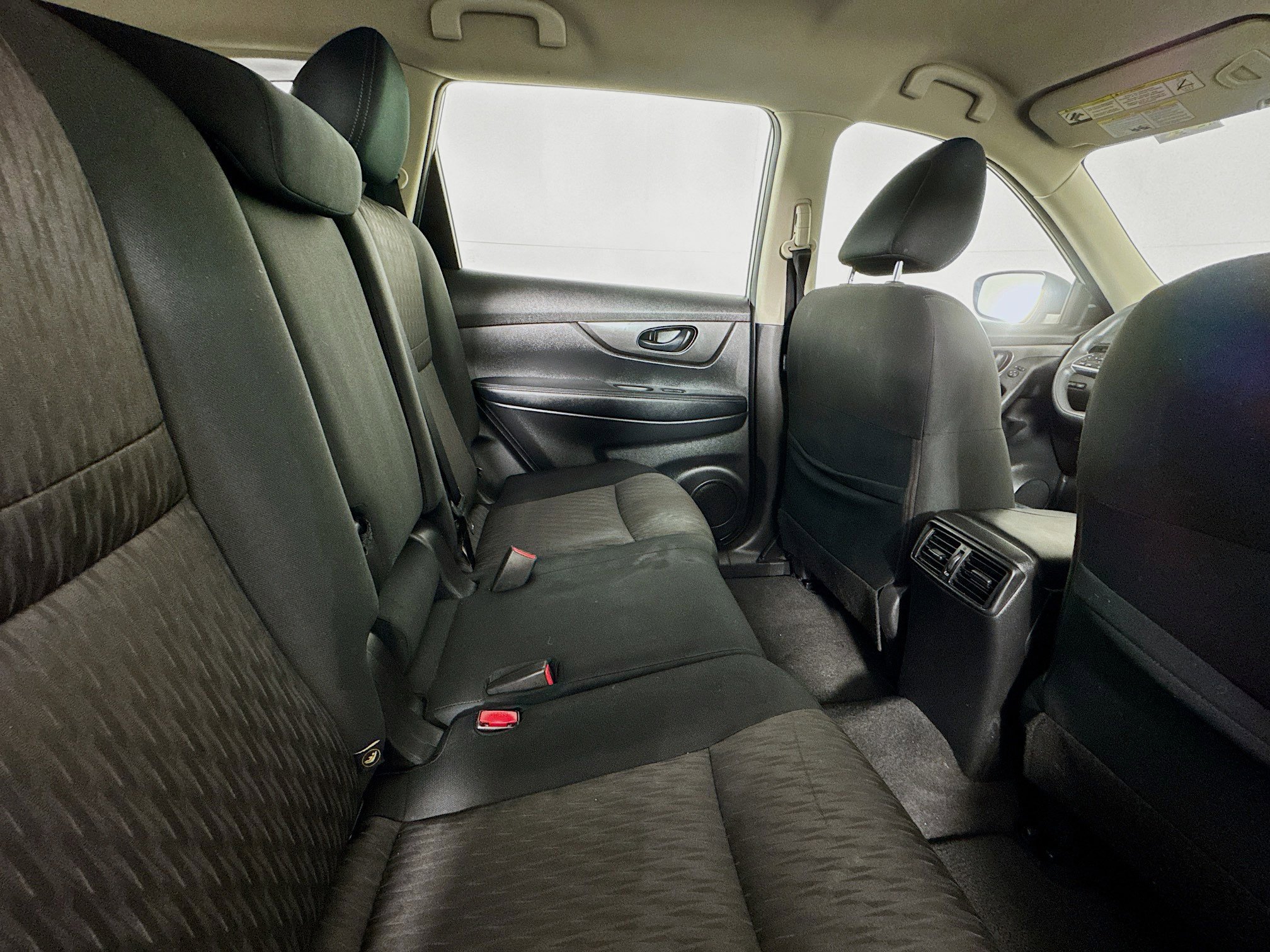 Used 2020 Nissan Rogue S AWD/4WD image 25