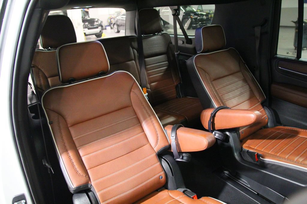 Used 2023 GMC Yukon XL Denali Ultimate AWD/4WD image 24