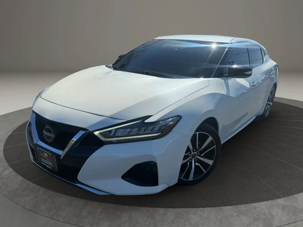Used 2023 Nissan Maxima SV w/ Floor Mat Group image 2