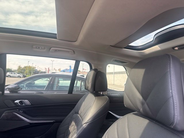 Used 2026 BMW X7 xDrive40i w/ Premium Package AWD/4WD image 18