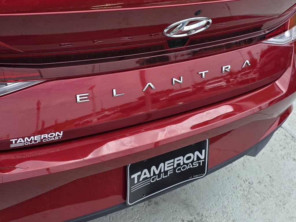 Used 2023 Hyundai Elantra SEL FWD image 22
