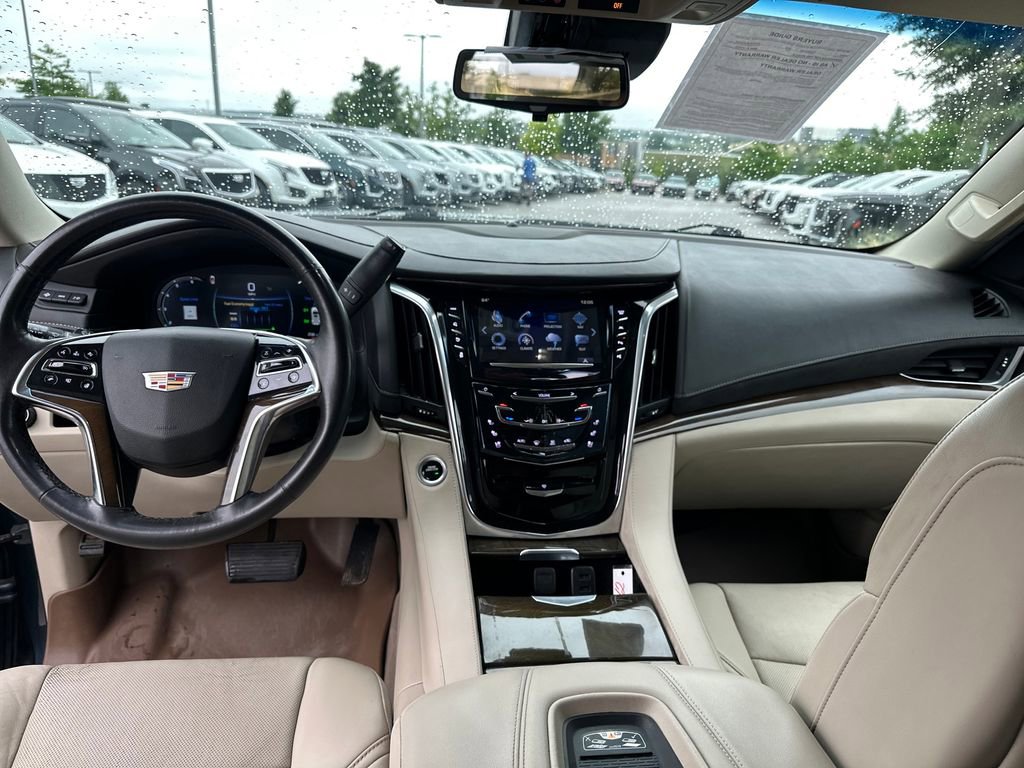 Used 2020 Cadillac Escalade ESV Luxury RWD image 29