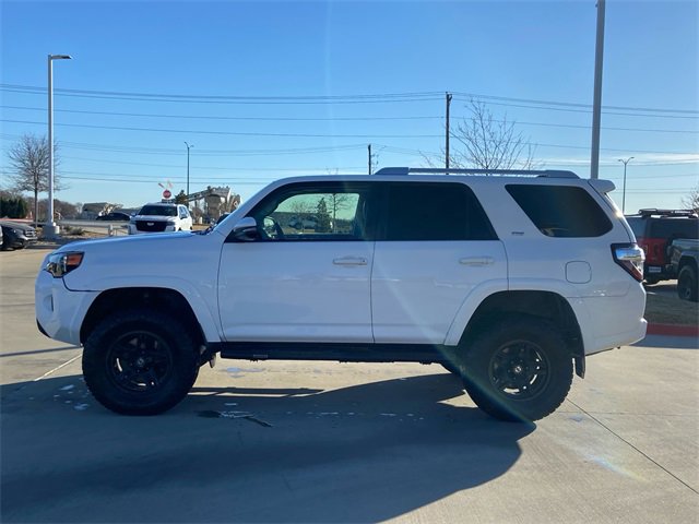Used 2016 Toyota 4Runner SR5 image 4