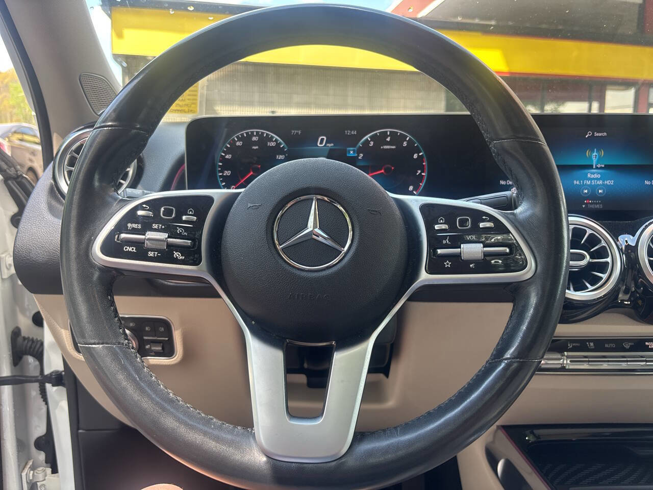 Used 2020 Mercedes-Benz GLB 250 image 9
