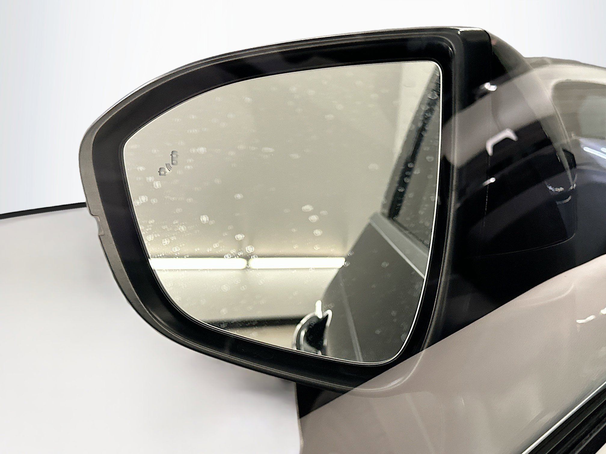 Used 2023 Nissan Pathfinder SV image 16