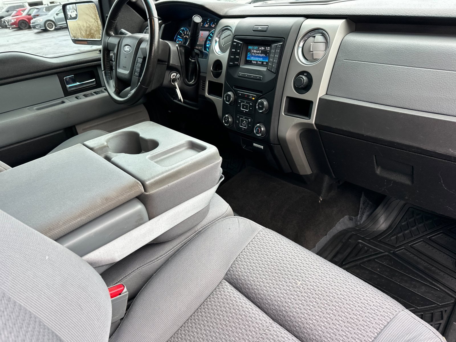 Used 2014 Ford F150 XLT w/ XLT Chrome Package image 15
