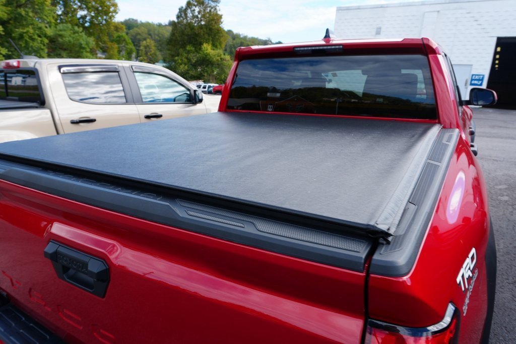 Used 2024 Toyota Tacoma TRD Off-Road image 8
