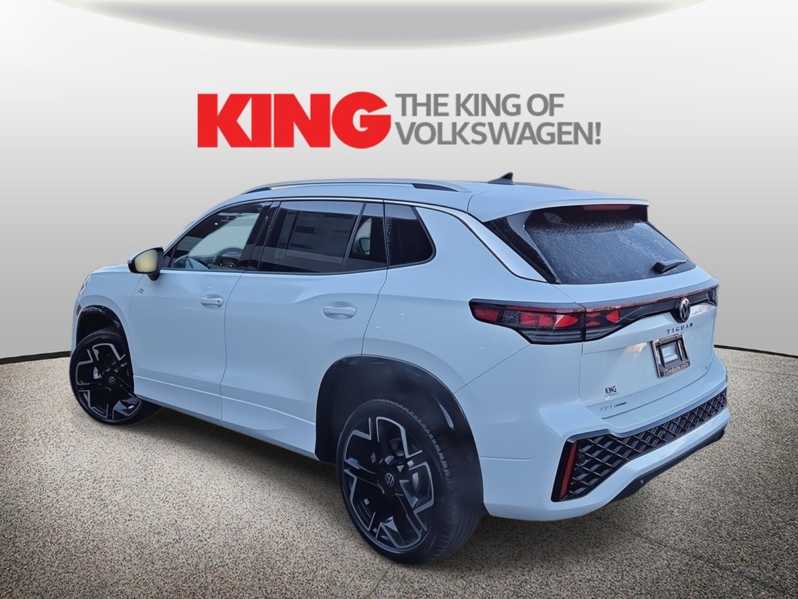New 2026 Volkswagen Tiguan SEL R-Line image 6