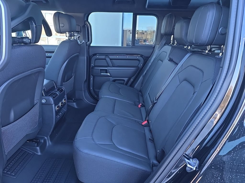 New 2026 Land Rover Defender 110 V8 AWD/4WD image 8