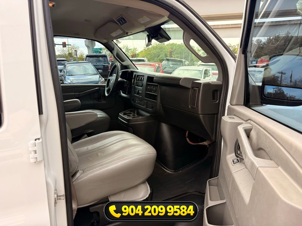 Used 2019 Chevrolet Express 3500 LT w/ LT Preferred Equipment Group RWD image 26