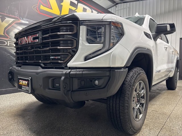 Used 2025 GMC Sierra 1500 AT4X image 2