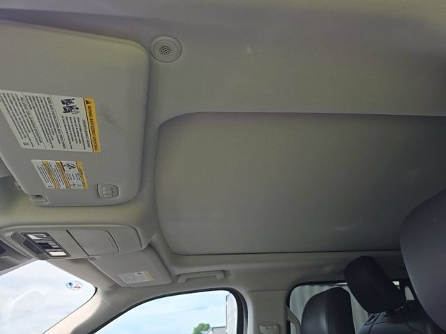 Used 2025 Ford Expedition Active AWD/4WD image 17