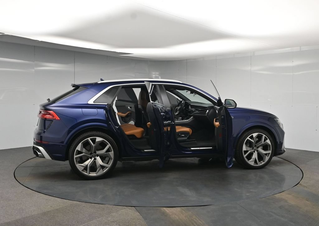 Used 2022 Audi RS Q8 w/ Luxury Package AWD/4WD image 55