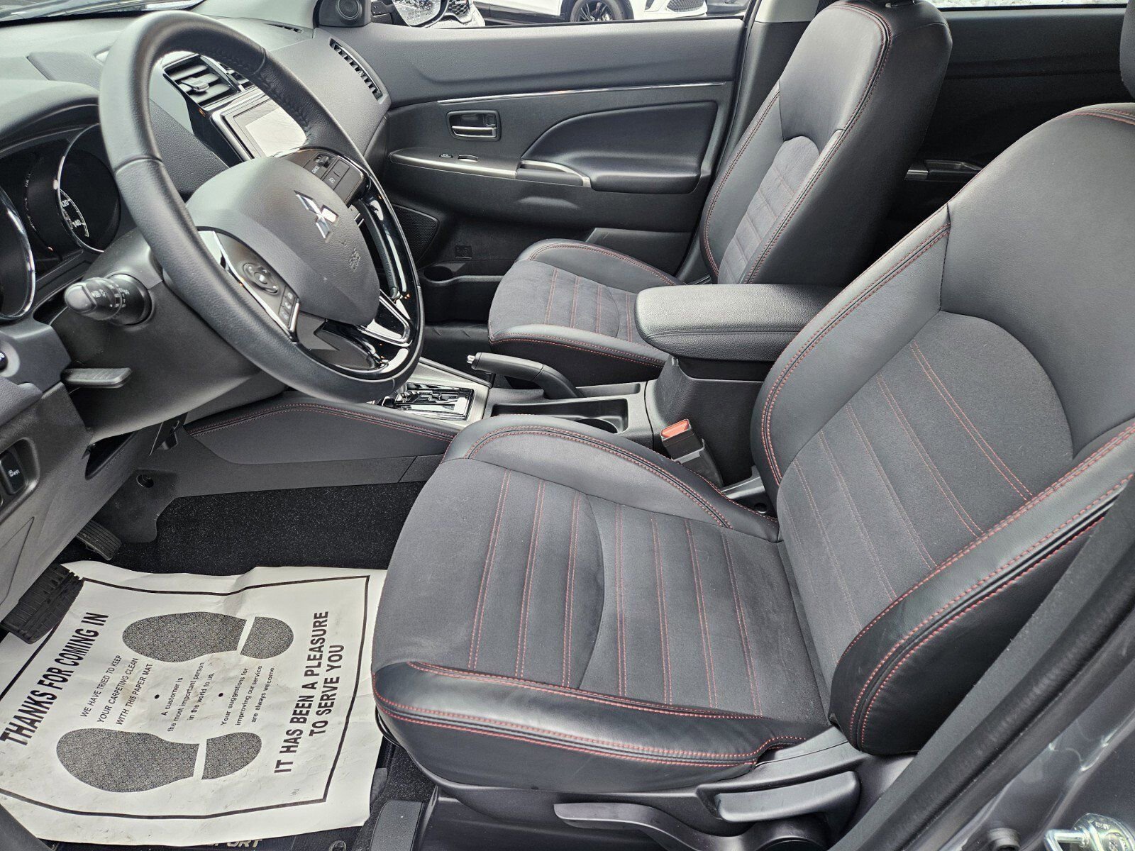 Used 2025 Mitsubishi Outlander Sport SE image 7