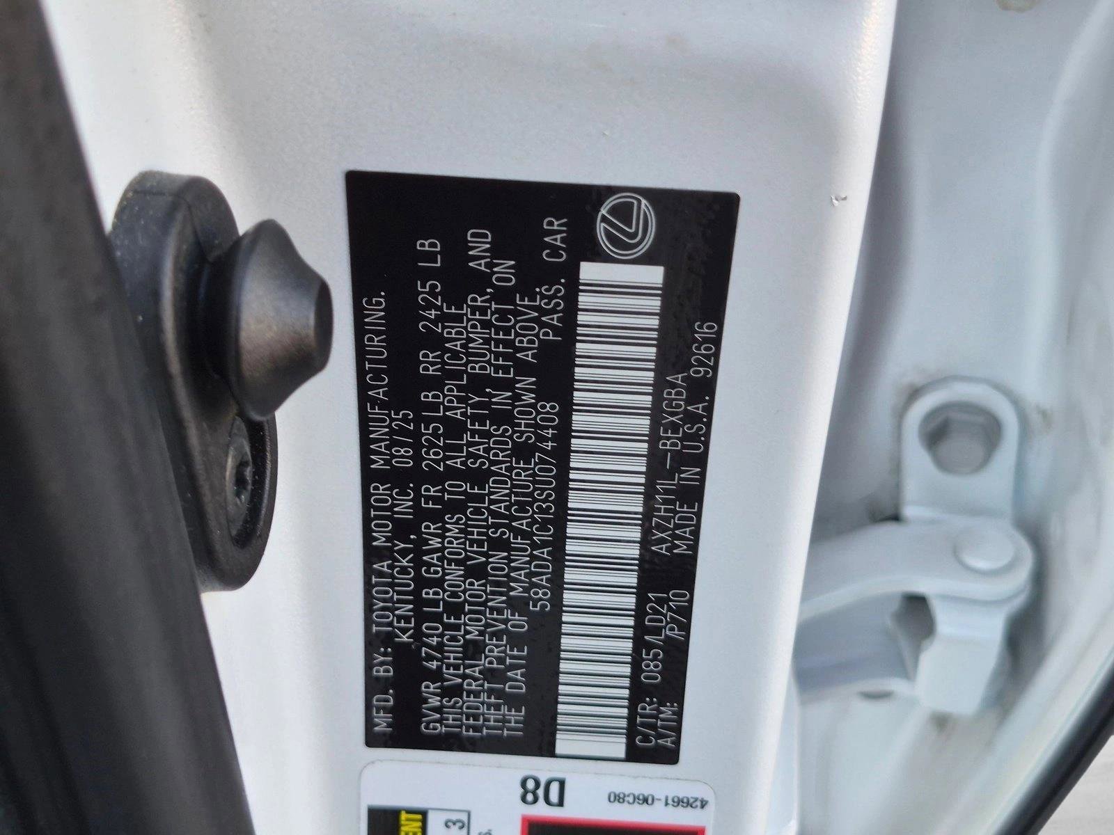 Used 2025 Lexus ES 300h w/ Premium Package FWD image 25
