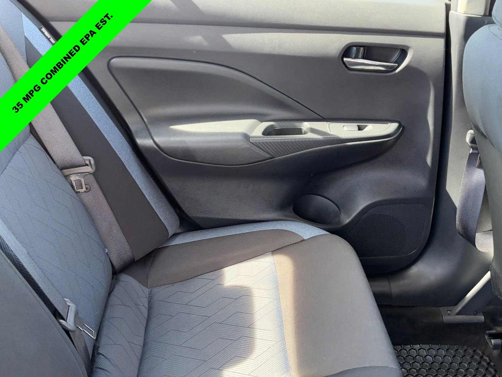 Used 2025 Nissan Versa SV image 11