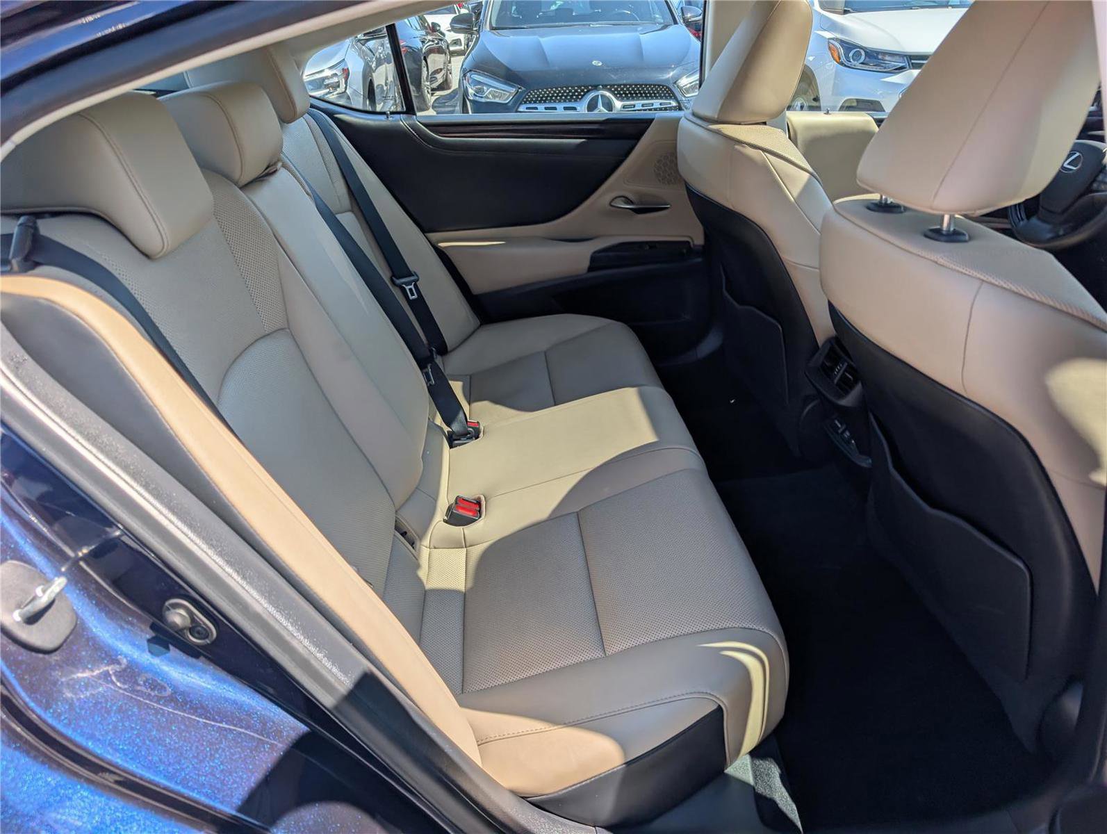 Used 2021 Lexus ES 350 w/ Premium Package FWD image 12