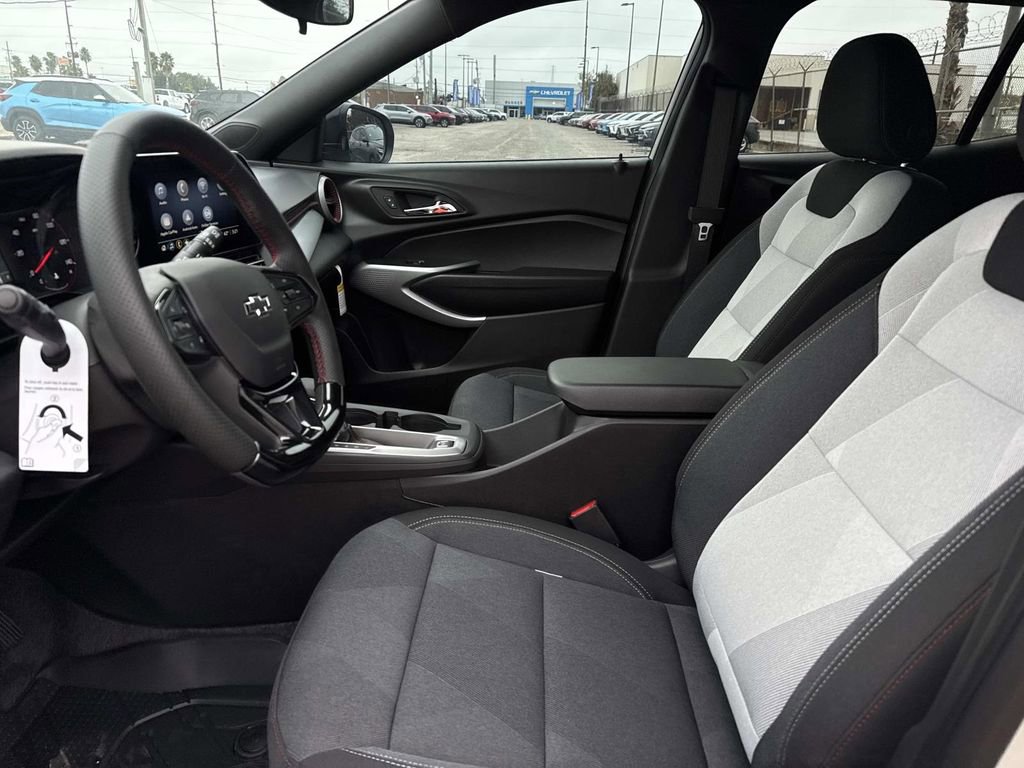 New 2026 Chevrolet Trax RS w/ Sunroof Package image 15