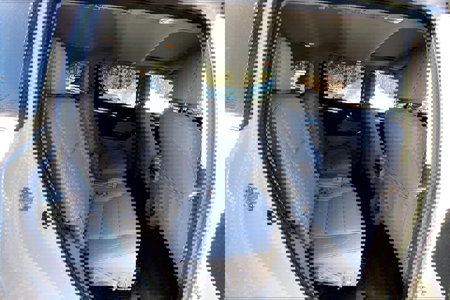 Used 2017 Toyota Highlander XLE image 18