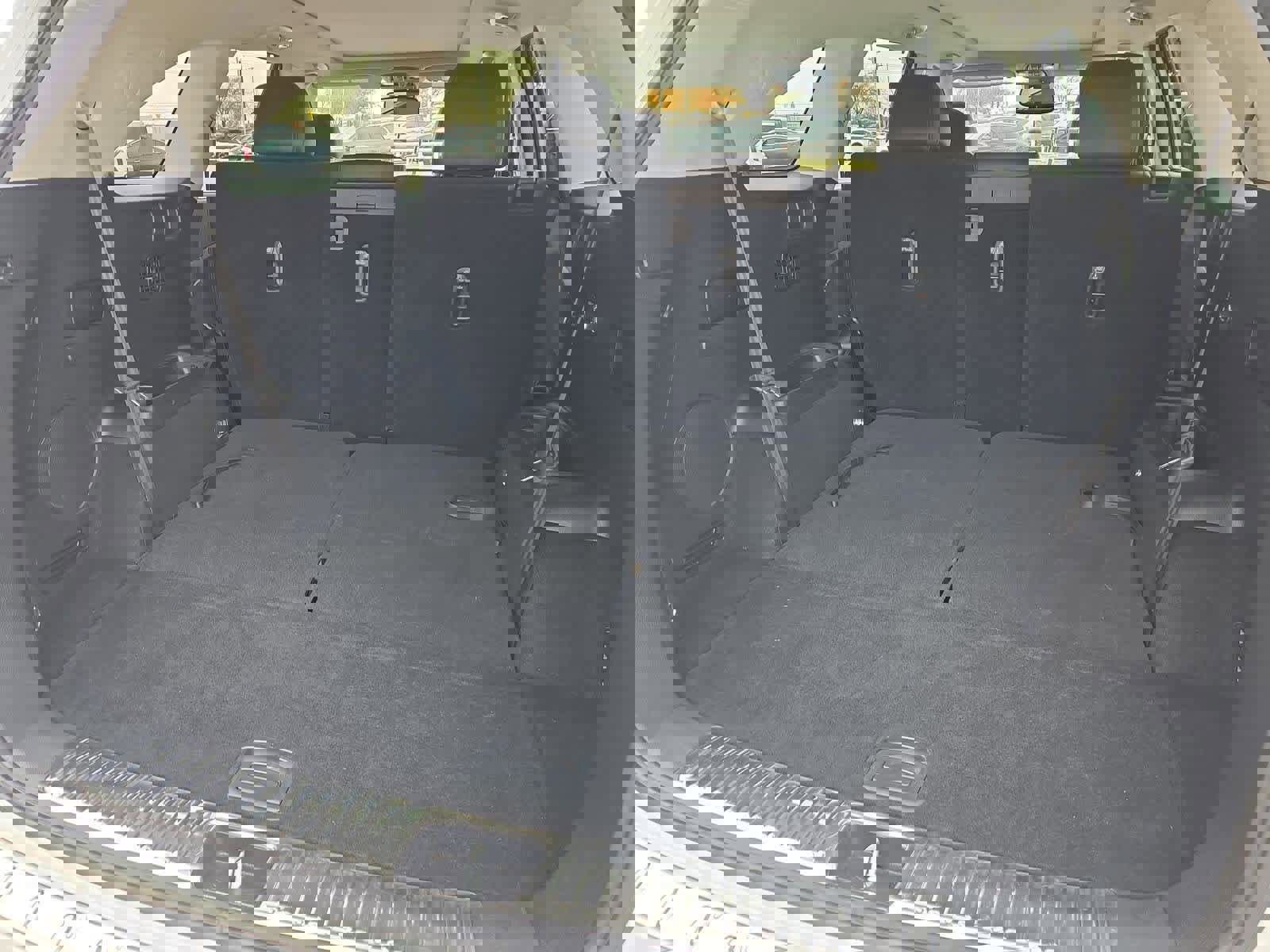 Used 2019 Kia Sorento SX image 36