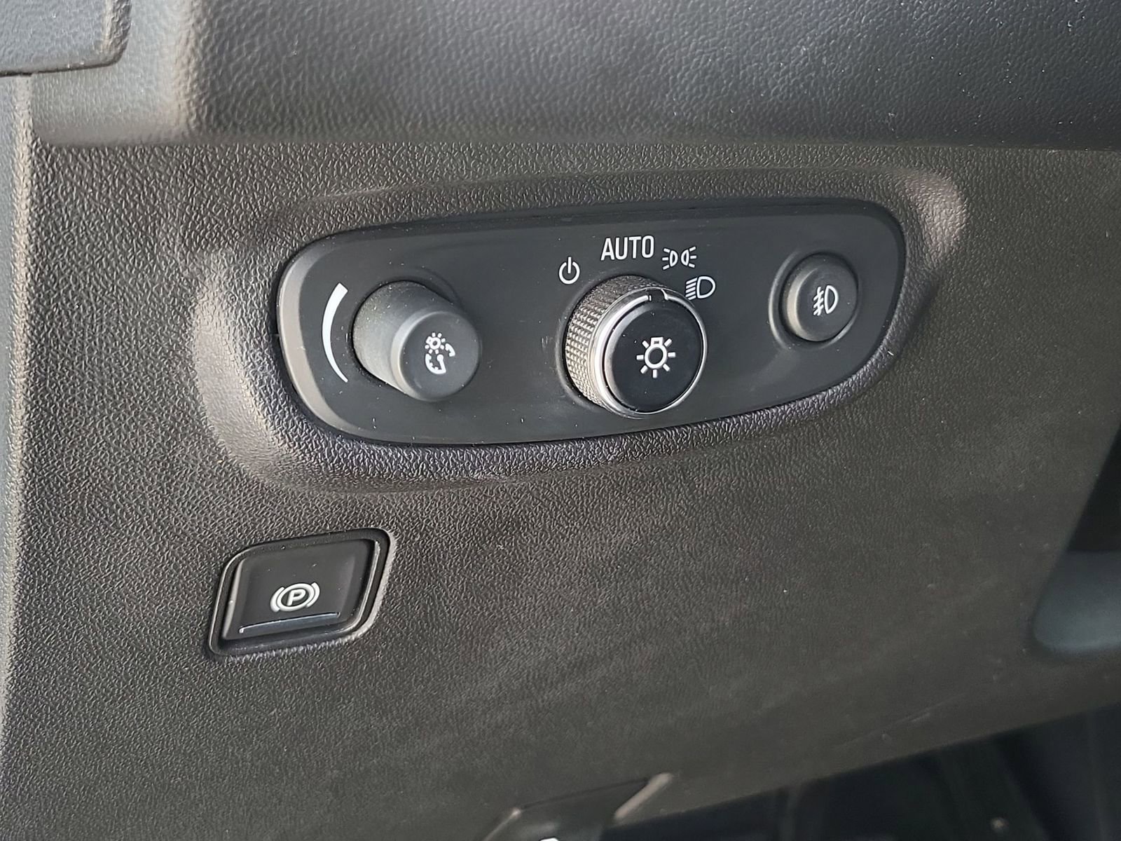 Used 2020 GMC Terrain SLT image 17