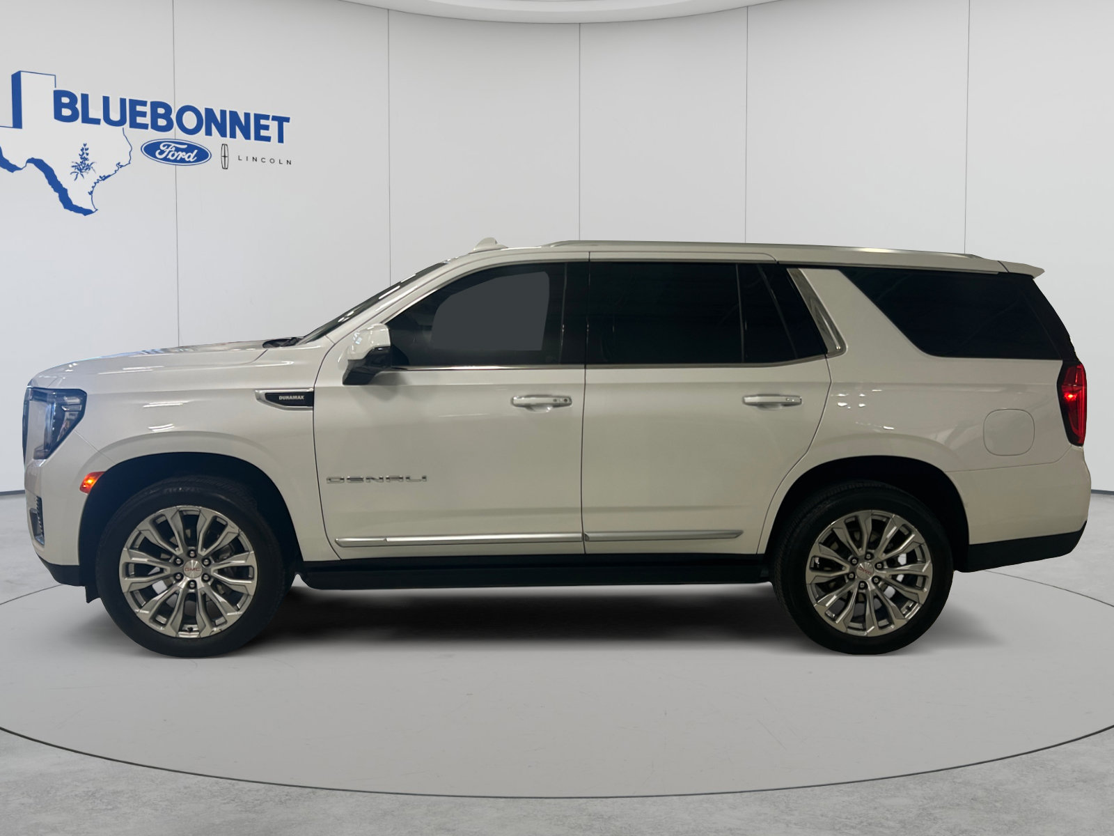 Used 2024 GMC Yukon Denali AWD/4WD image 8