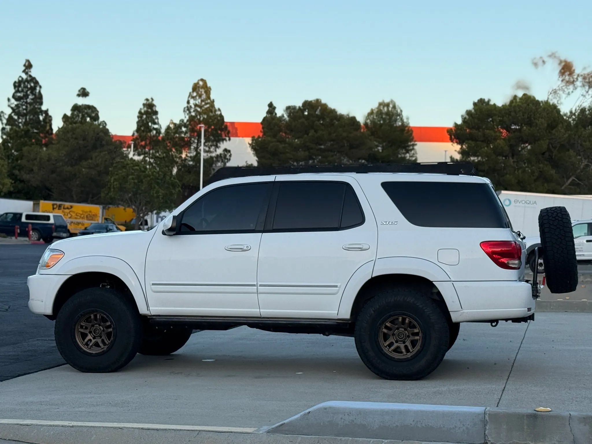 Used 2006 Toyota Sequoia SR5 AWD/4WD image 15
