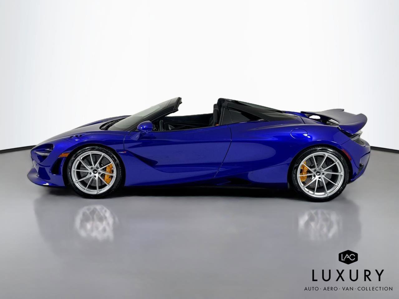Used 2024 McLaren 750S Spider image 9