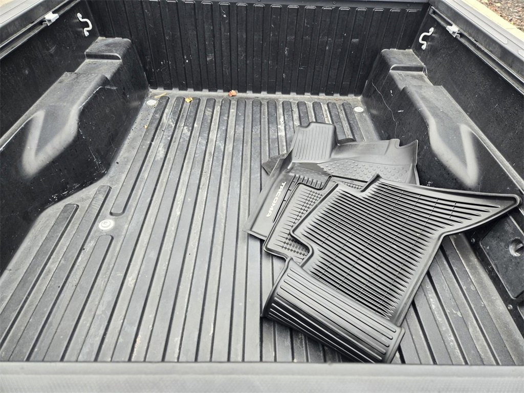 Used 2020 Toyota Tacoma TRD Off-Road image 27