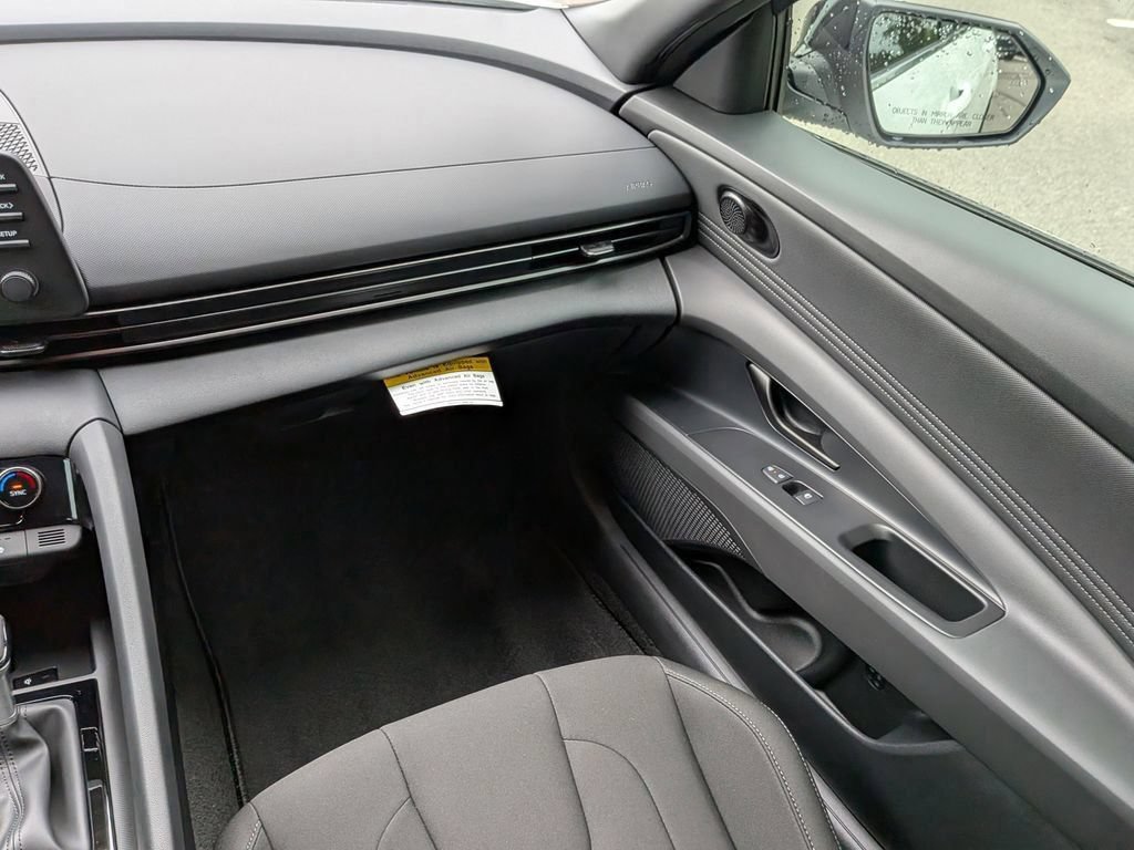 Used 2026 Hyundai Elantra Sport FWD image 13