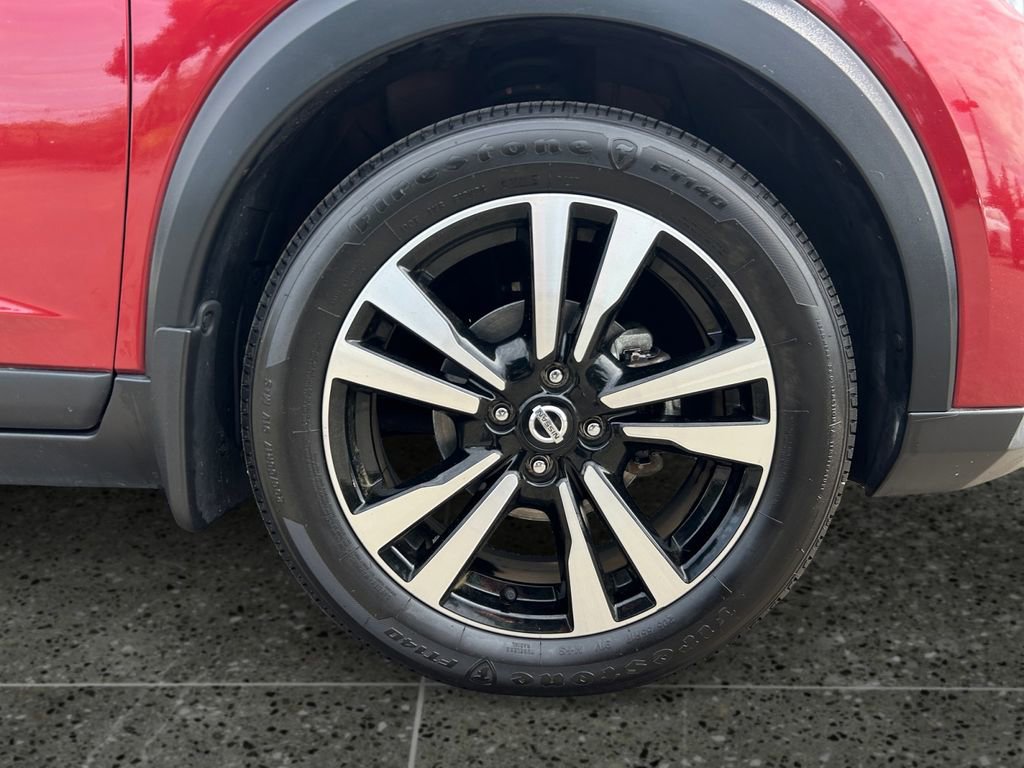 Used 2019 Nissan Kicks SR w/ SR Premium Package image 9